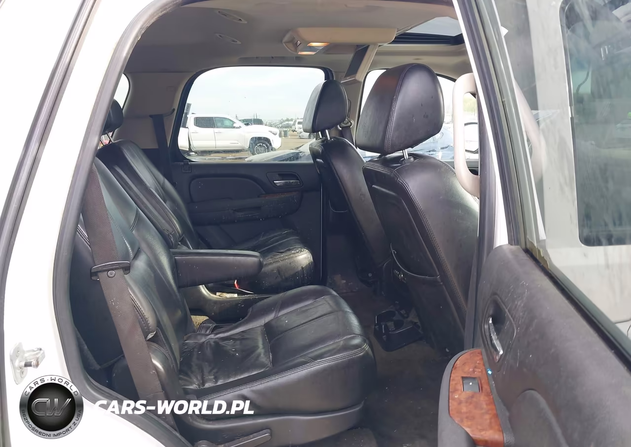 2007 Chevrolet Tahoe Lt VIN:1GNFC13027R182879 - 8