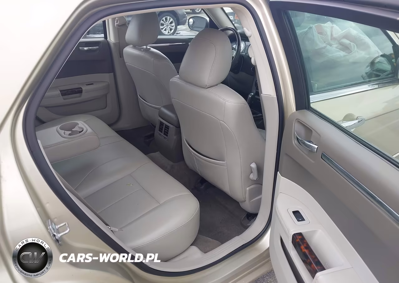 2010 Chrysler 300 Limited VIN:2C3CA3CV6AH148416 - 8