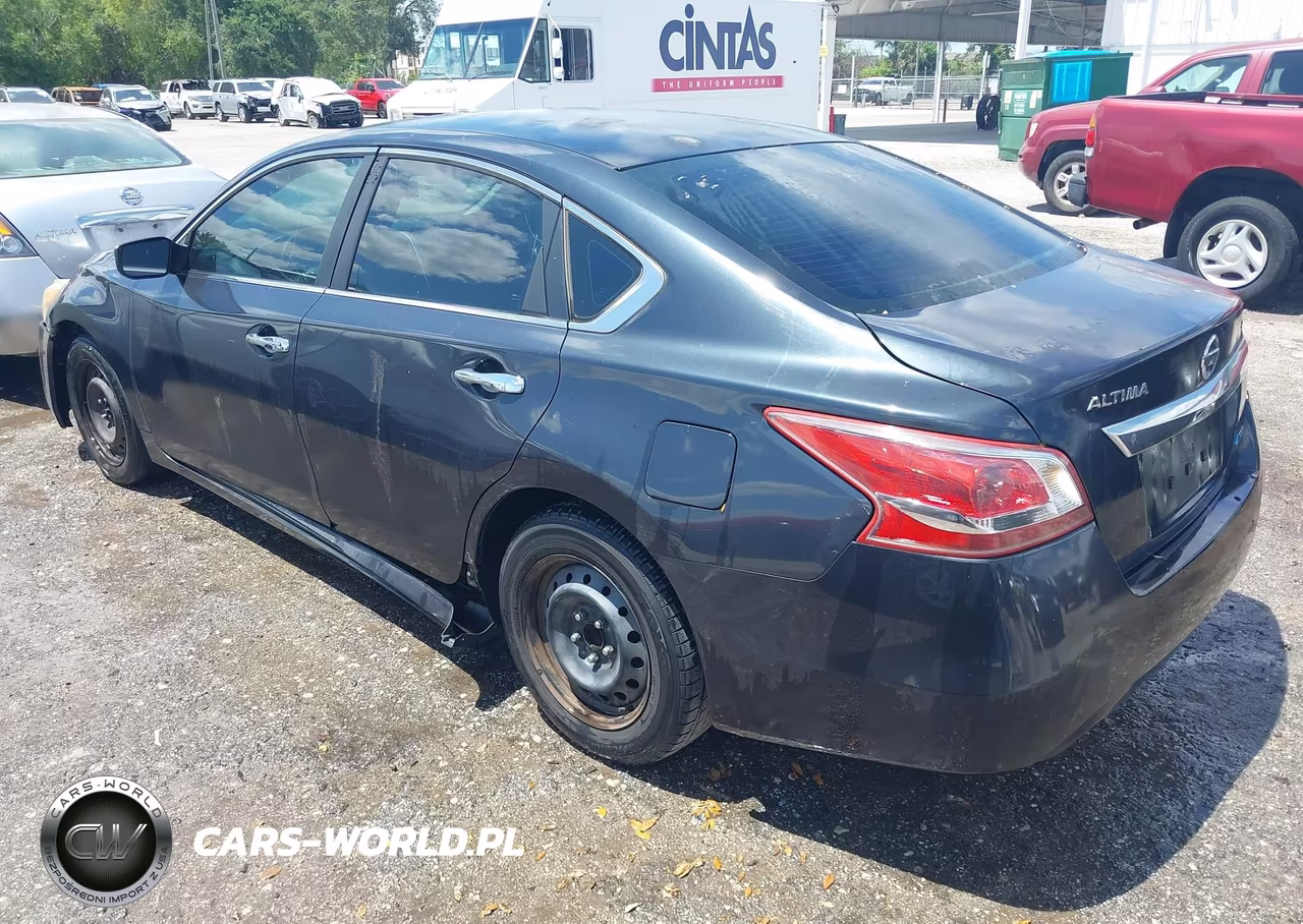 2013 Nissan Altima 2.5 S VIN:1N4AL3AP7DN559083 - 3