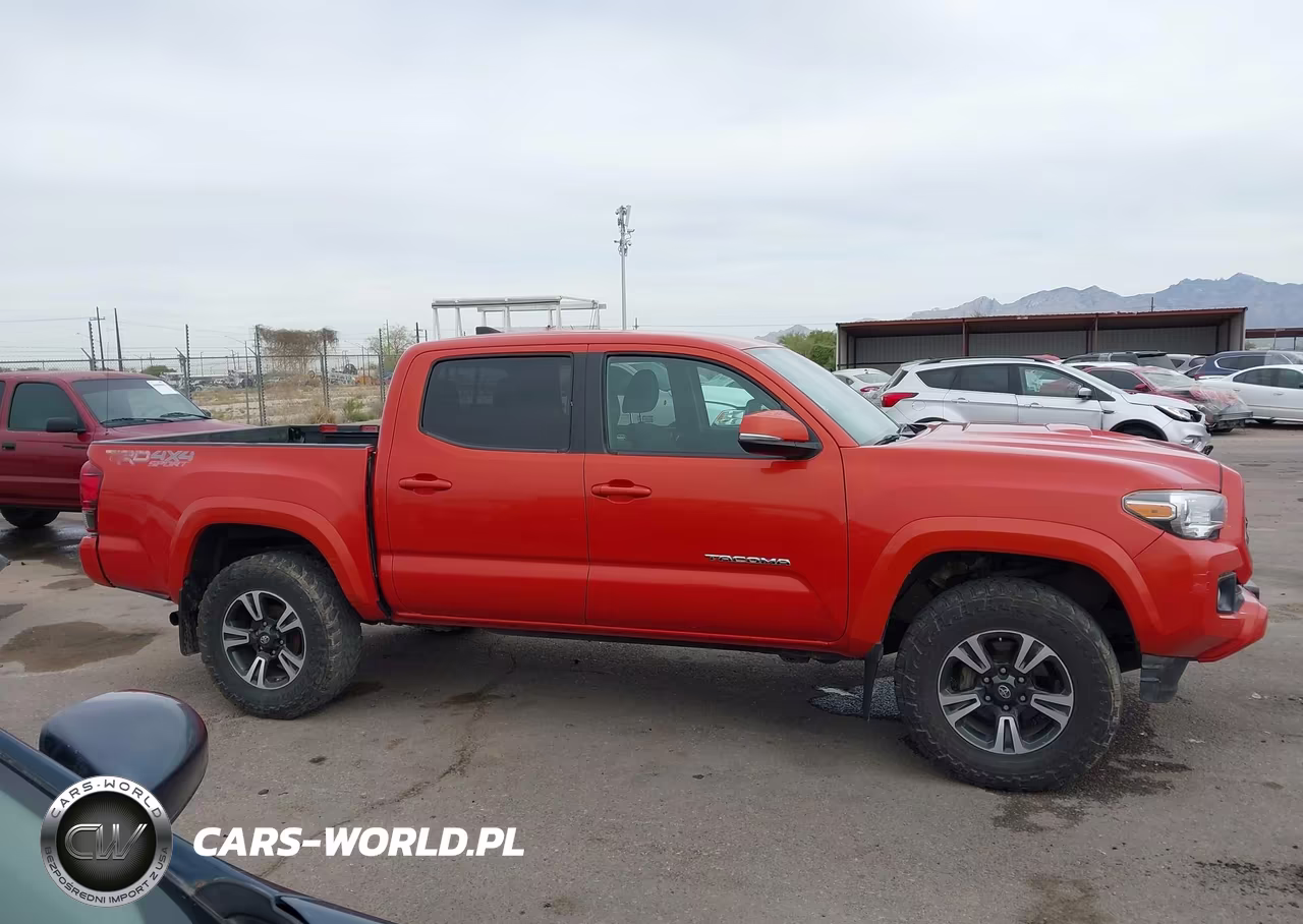 2018 Toyota Tacoma Trd Sport VIN:3TMCZ5AN4JM181693 - 13