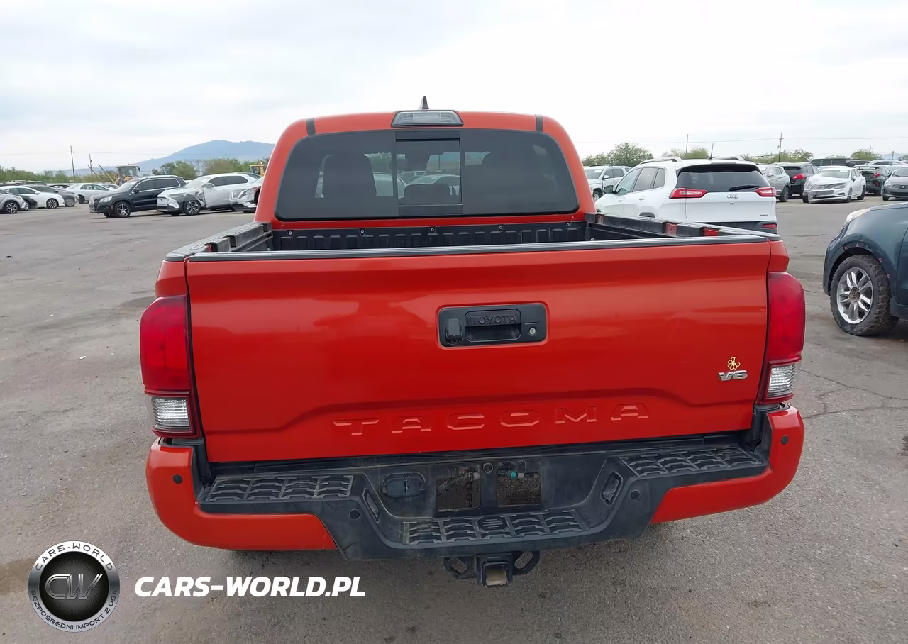 2018 Toyota Tacoma Trd Sport VIN:3TMCZ5AN4JM181693 - 16