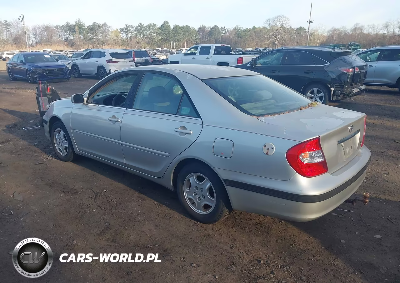 2003 Toyota Camry Le V6 VIN:4T1BF32K03U557605 - 3