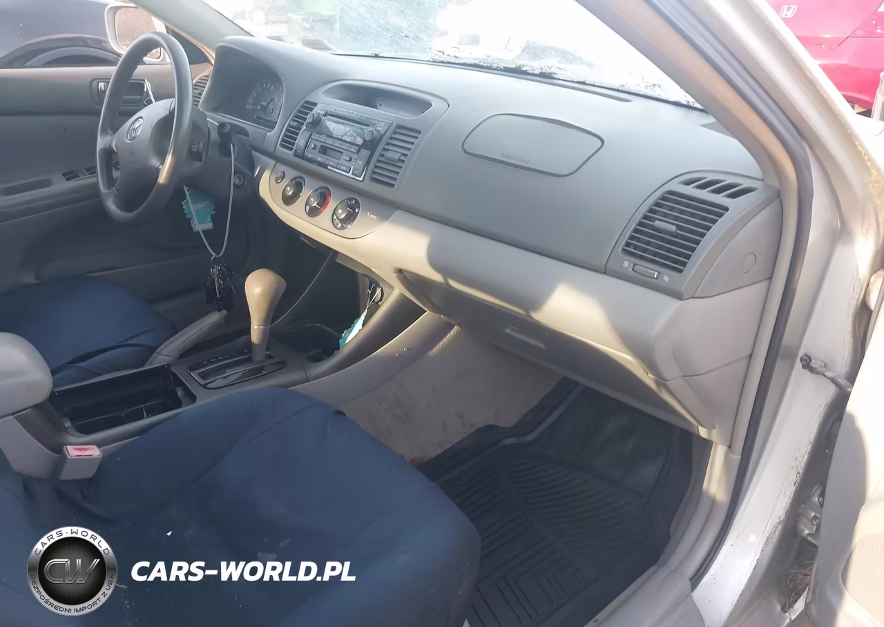 2003 Toyota Camry Le V6 VIN:4T1BF32K03U557605 - 5