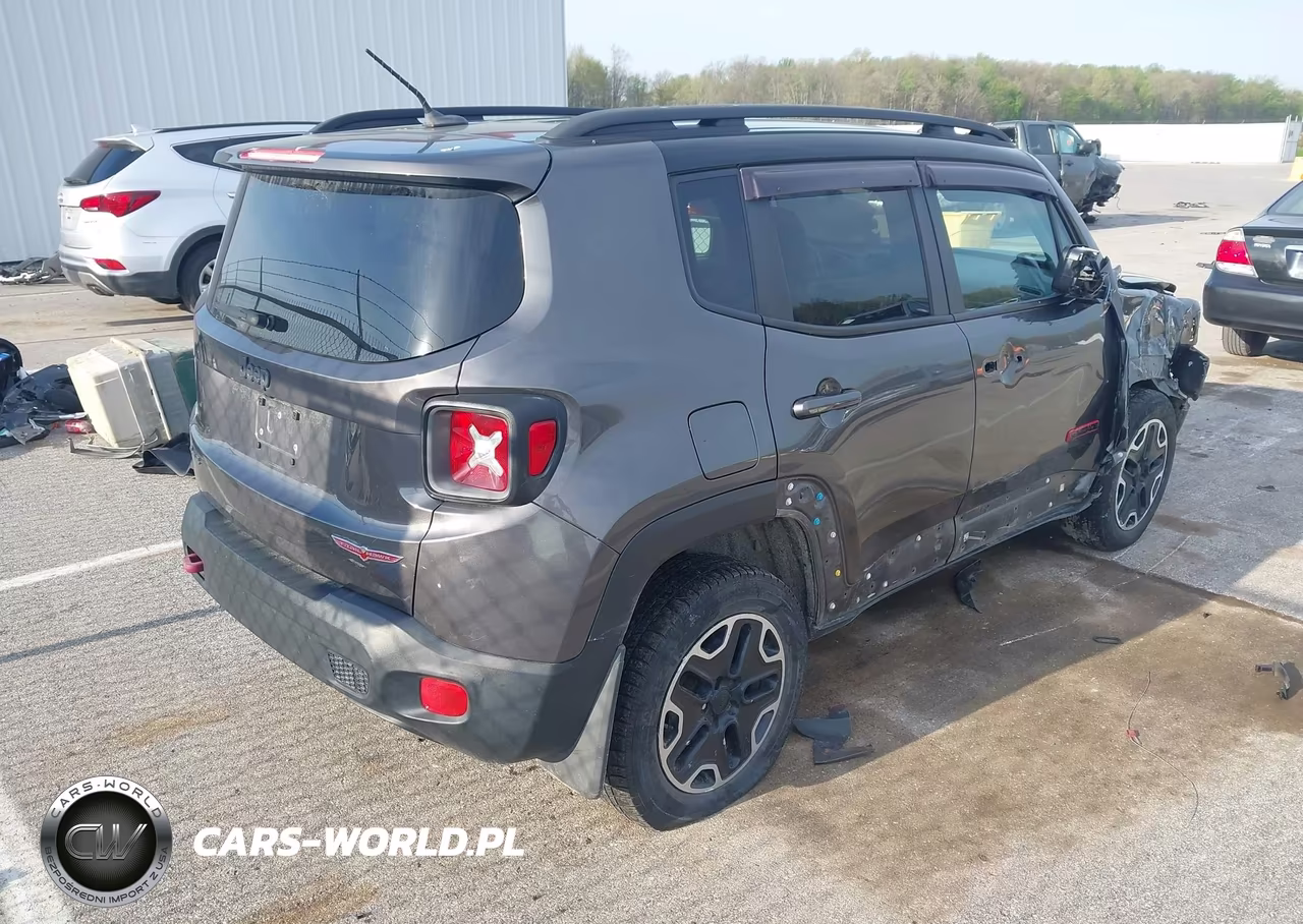 2017 Jeep Renegade Trailhawk 4X4 VIN:ZACCJBCB1HPF28171 - 4