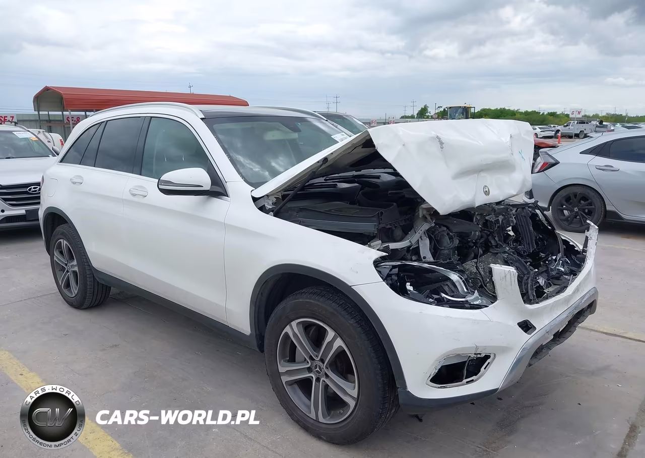 2019 Mercedes-Benz Glc 300 – zdjęcie 1 z 17