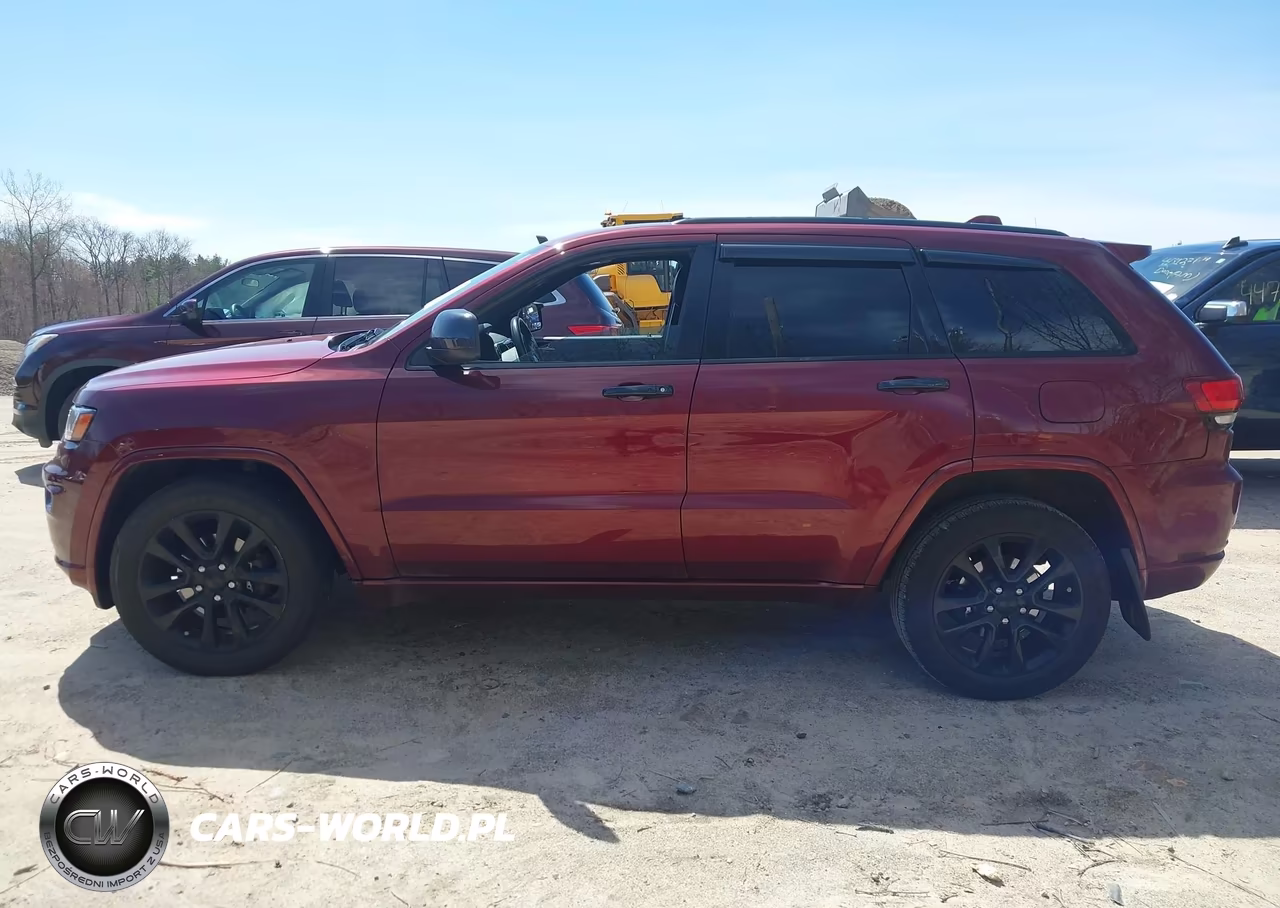 2018 Jeep Grand Cherokee Altitude 4X4 VIN:1C4RJFAG0JC188375 - 14