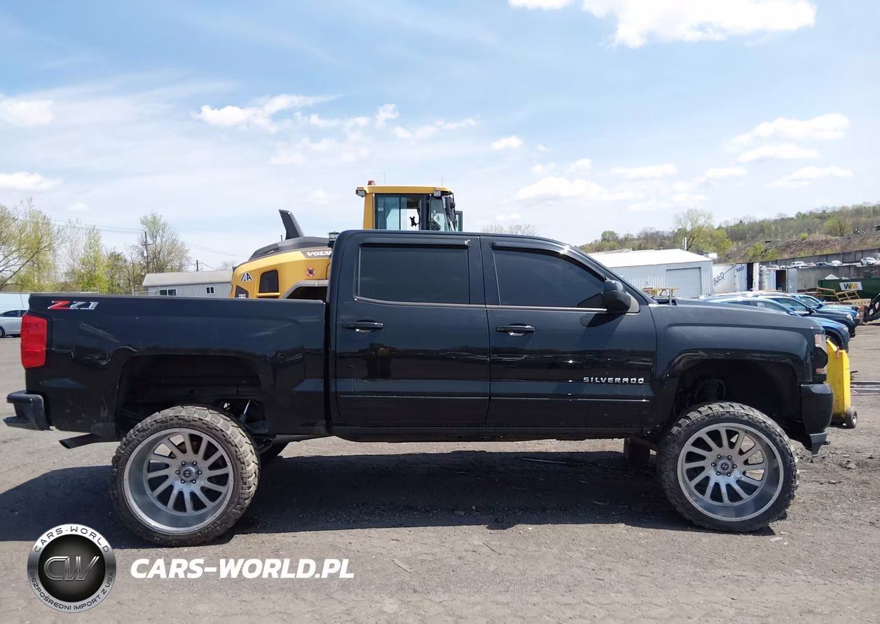 2018 Chevrolet Silverado 1500 2Lt VIN:3GCUKREC2JG490473 - 13
