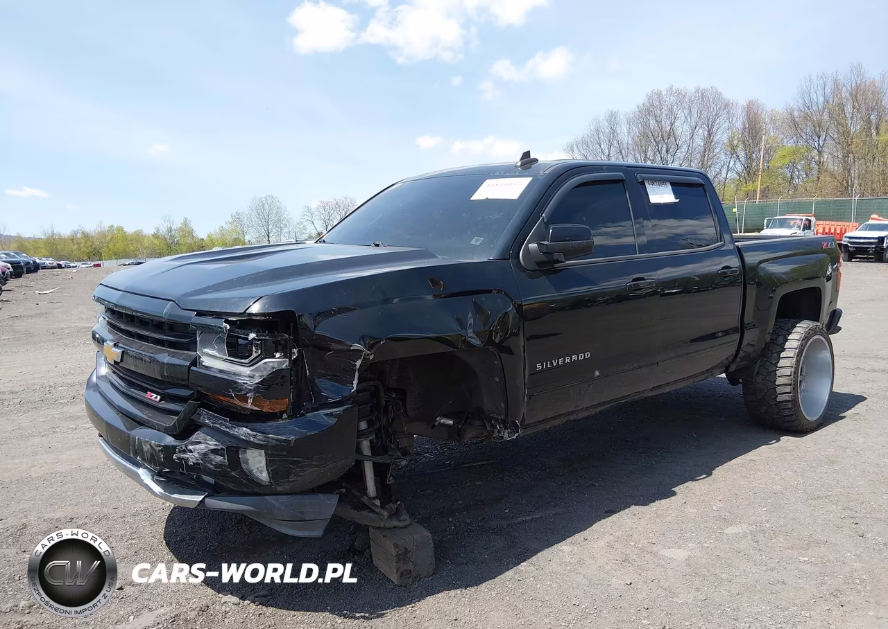 2018 Chevrolet Silverado 1500 2Lt VIN:3GCUKREC2JG490473 - 2