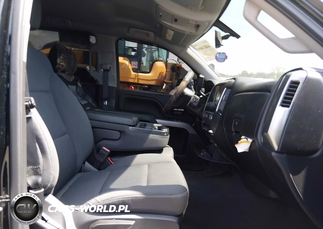 2018 Chevrolet Silverado 1500 2Lt VIN:3GCUKREC2JG490473 - 5