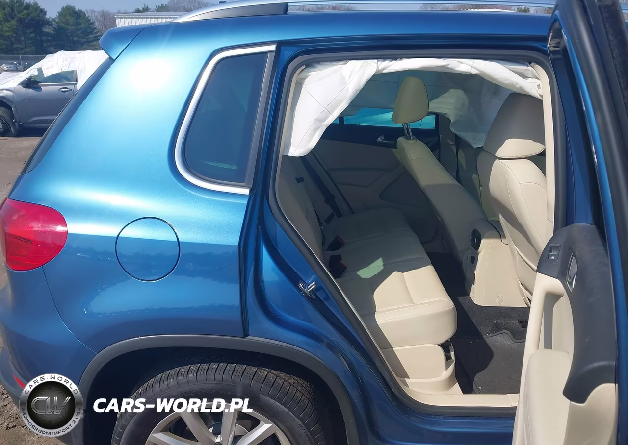 2017 Volkswagen Tiguan 2.0T Wolfsburg Edition VIN:WVGSV7AX8HK037632 - 8