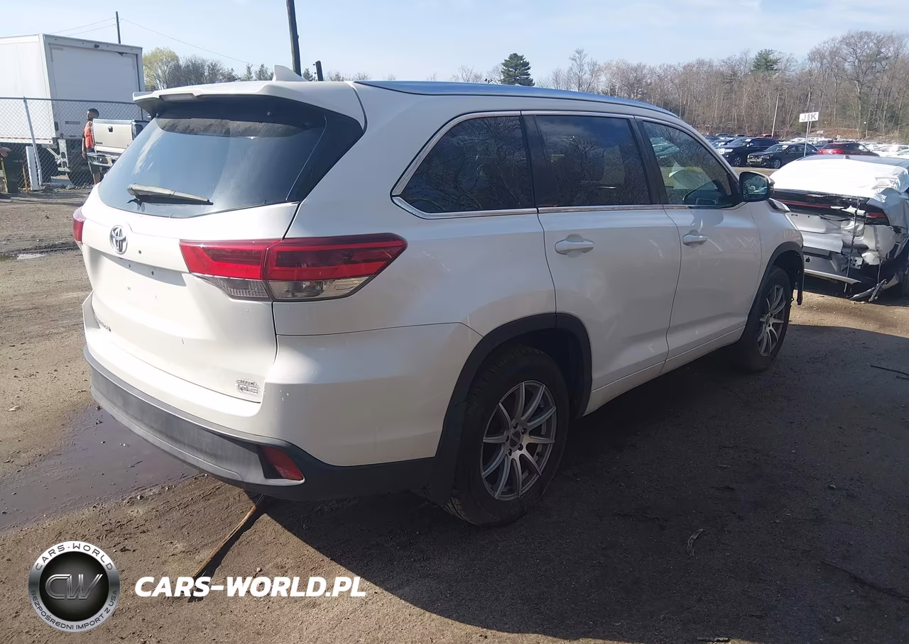 2017 Toyota Highlander Xle VIN:5TDJZRFH1HS450499 - 4