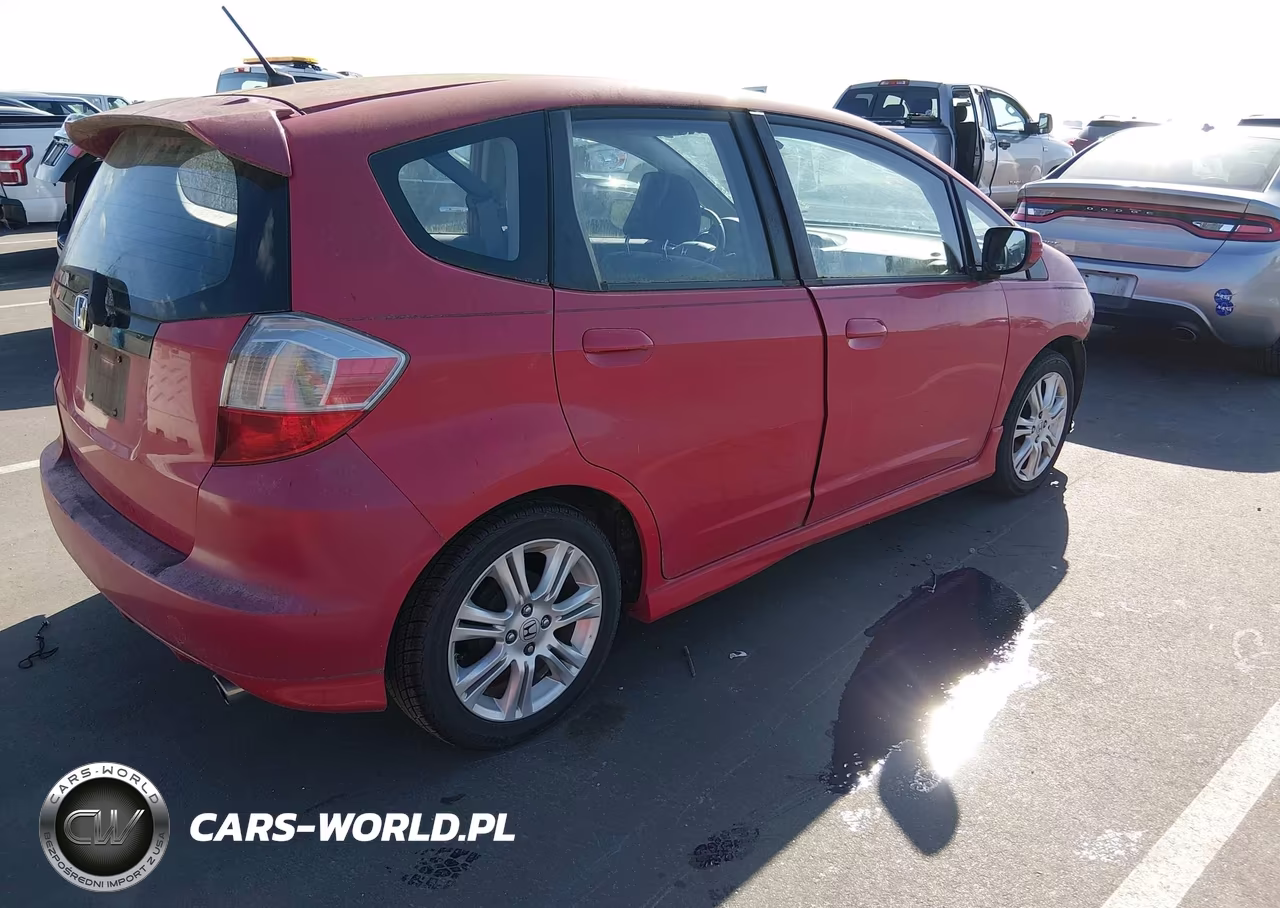 2010 Honda Fit Sport VIN:JHMGE8H42AC014504 - 4