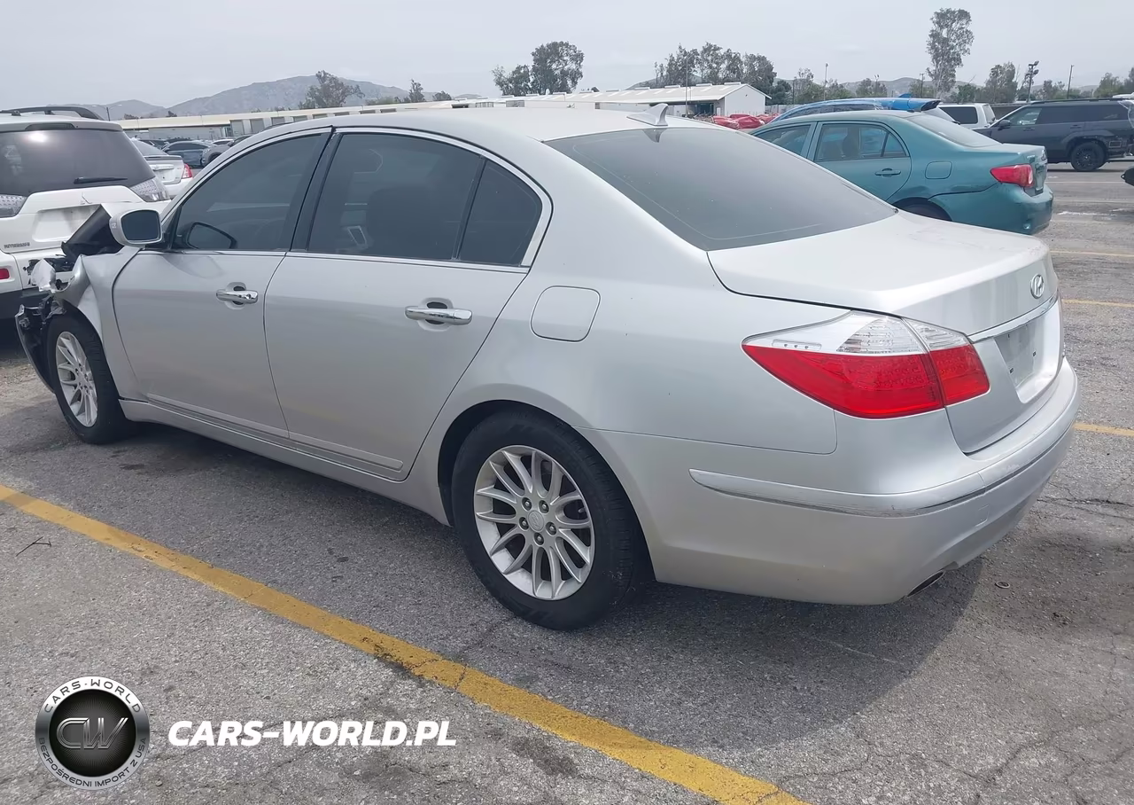 2011 Hyundai Genesis 3.8 VIN:KMHGC4DE5BU137896 - 3