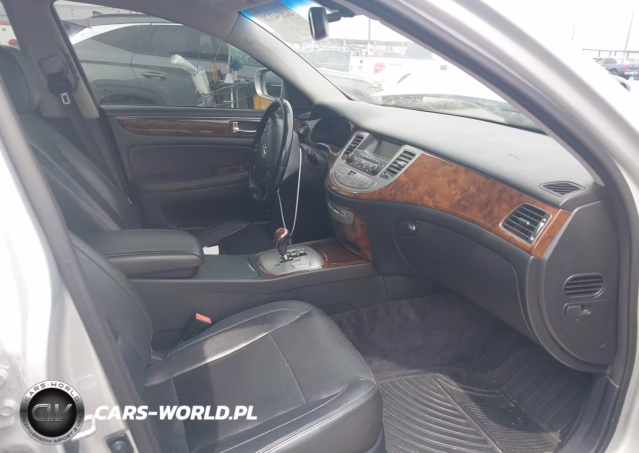 2011 Hyundai Genesis 3.8 VIN:KMHGC4DE5BU137896 - 5