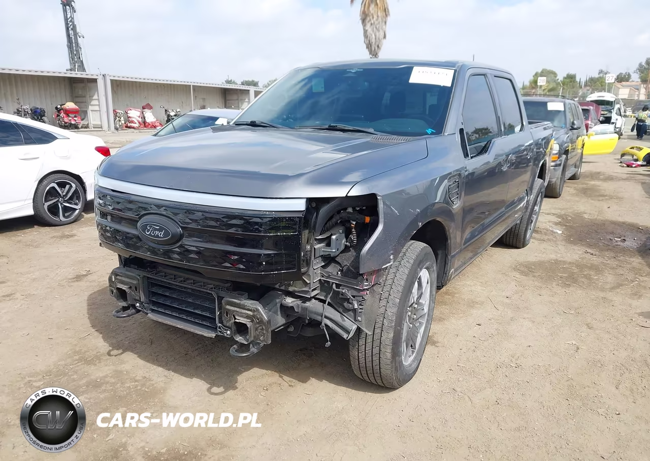 2023 Ford F-150 Lightning Lariat VIN:1FT6W1EV2PWG35179 - 2