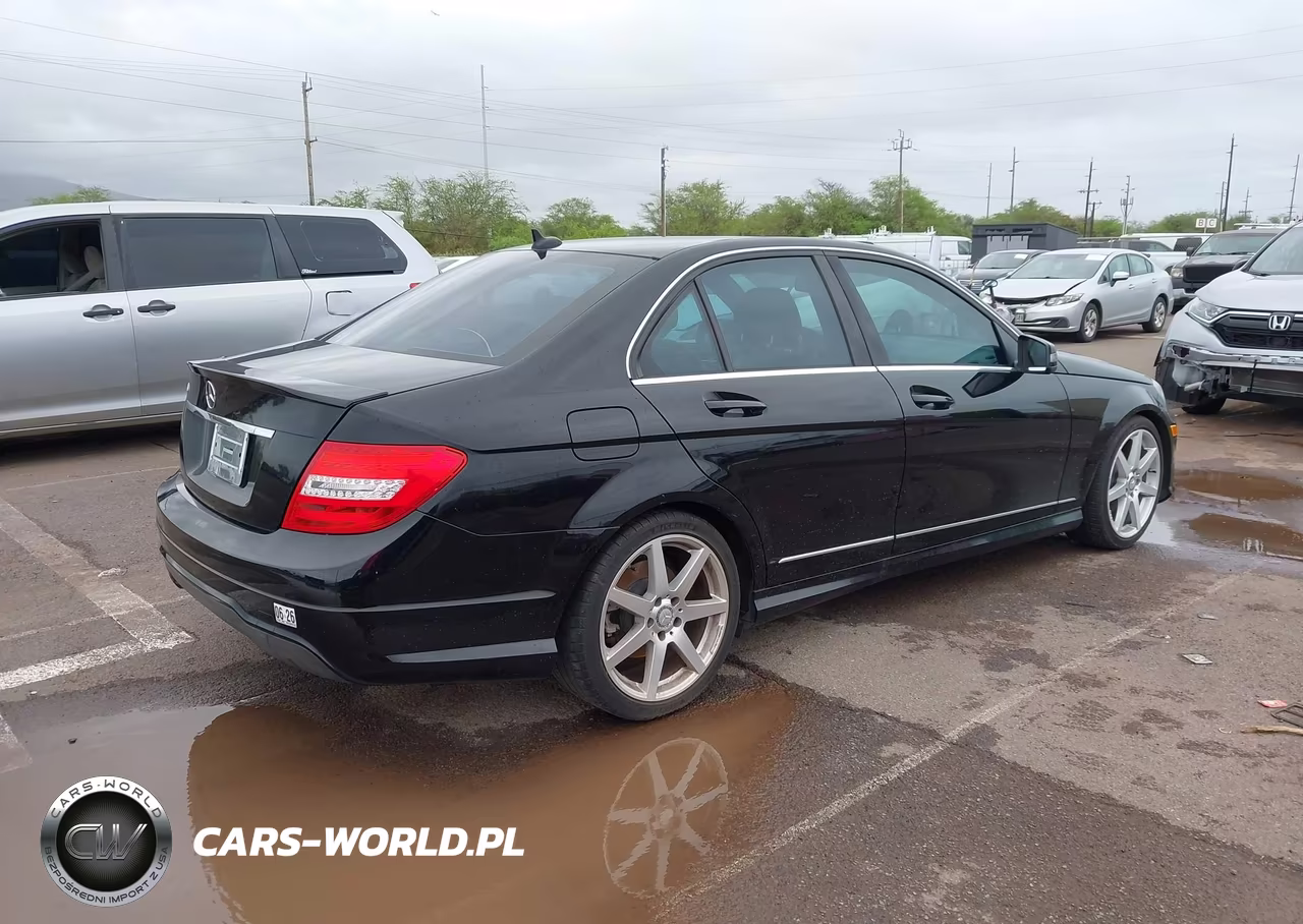 2014 Mercedes-Benz C 250 Sport VIN:WDDGF4HB9EG247046 - 4
