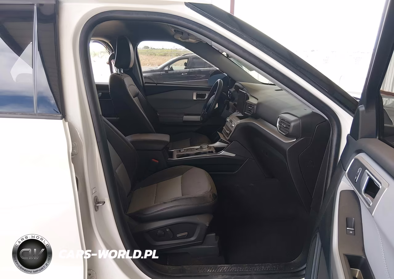 2024 Ford Explorer Xlt VIN:1FMSK8DH2RGA73324 - 5