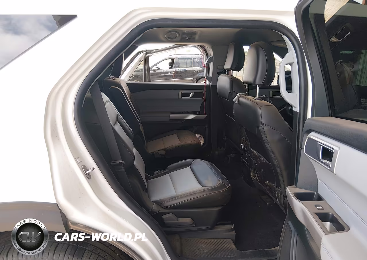 2024 Ford Explorer Xlt VIN:1FMSK8DH2RGA73324 - 8