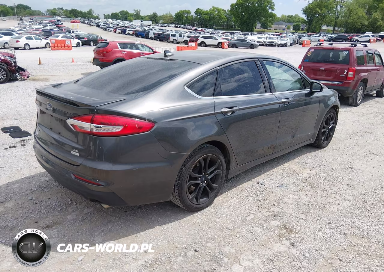 2019 Ford Fusion Se VIN:3FA6P0HD5KR179433 - 4