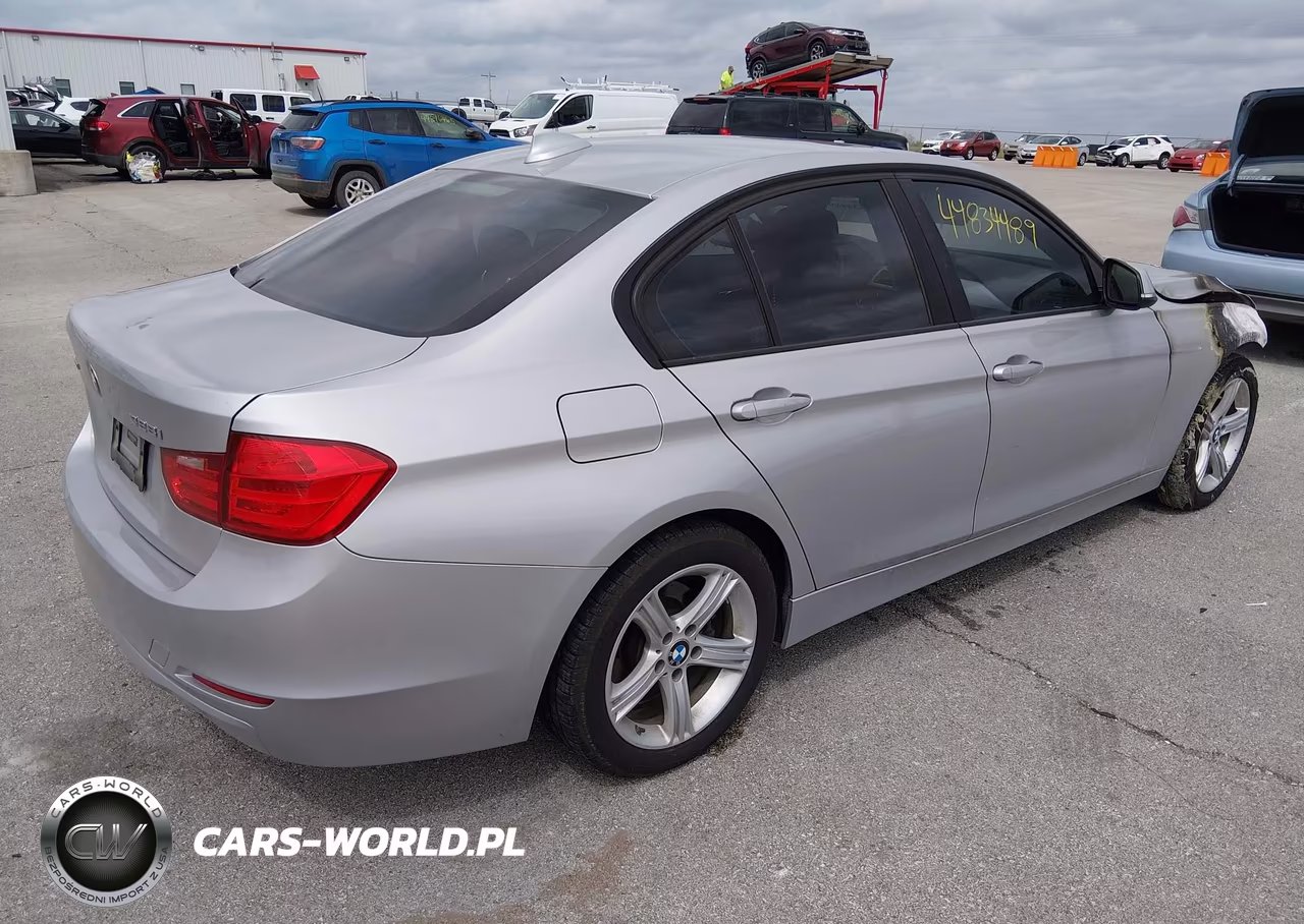 2013 BMW 328I xDrive VIN:WBA3B3C51DF536861 - 4