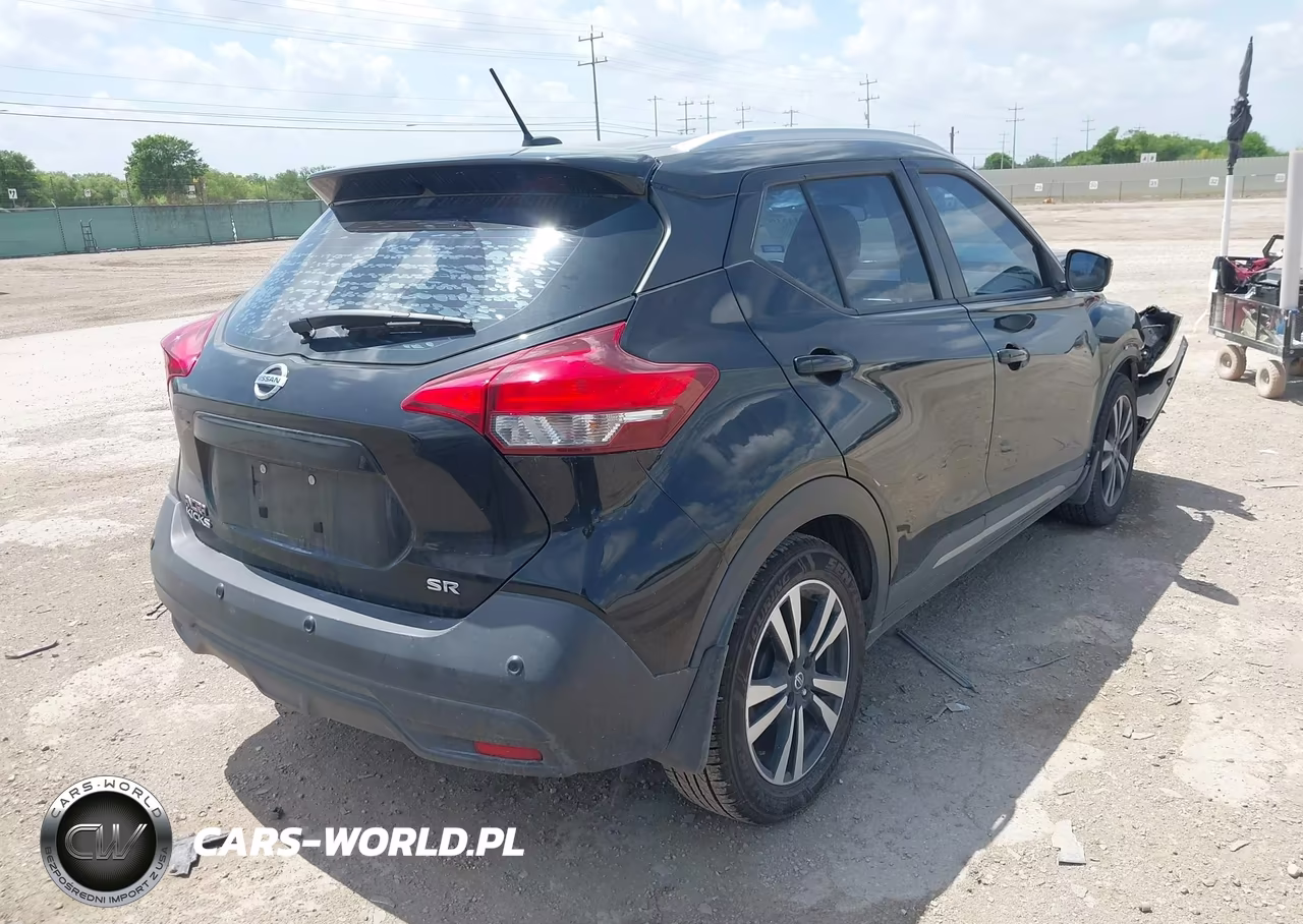 2020 Nissan Kicks Sr Xtronic Cvt VIN:3N1CP5DV4LL496314 - 4