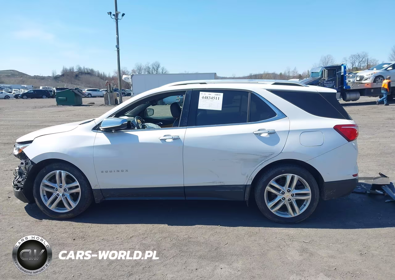 2018 Chevrolet Equinox Premier VIN:2GNAXWEX9J6161083 - 14