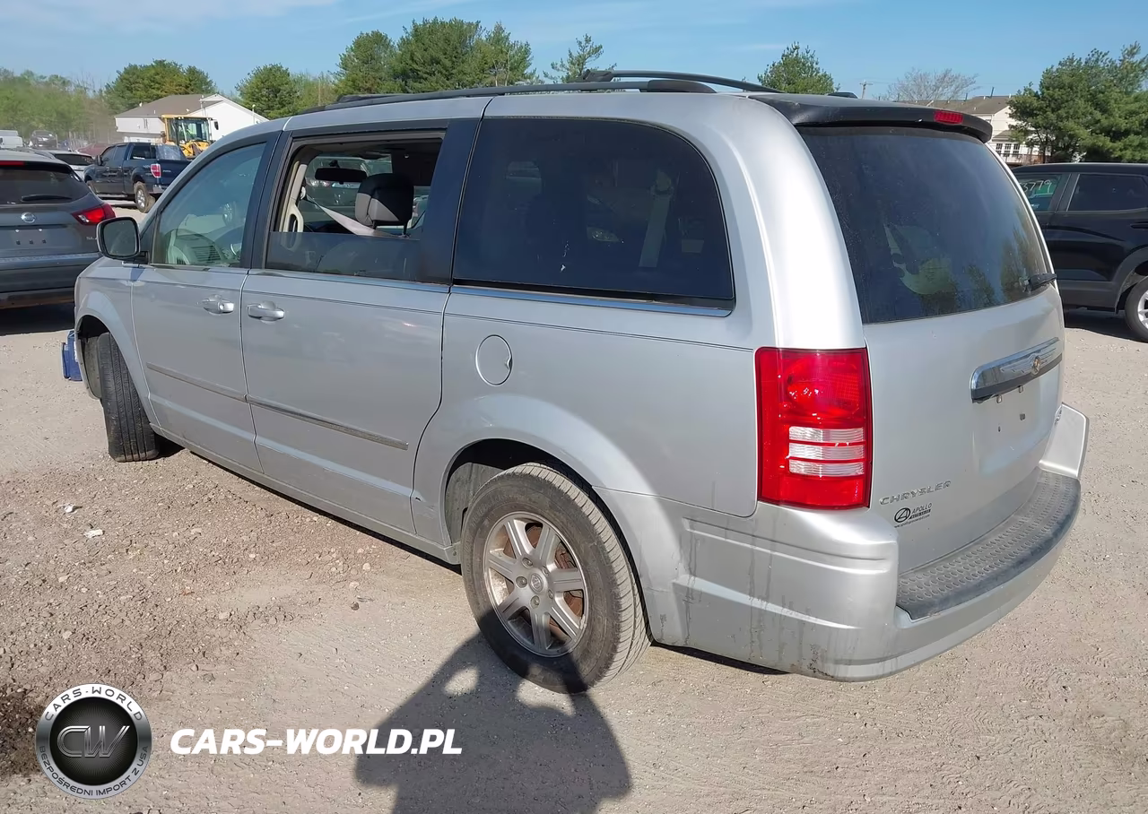 2010 Chrysler Town & Country Touring VIN:2A4RR5D16AR305419 - 3