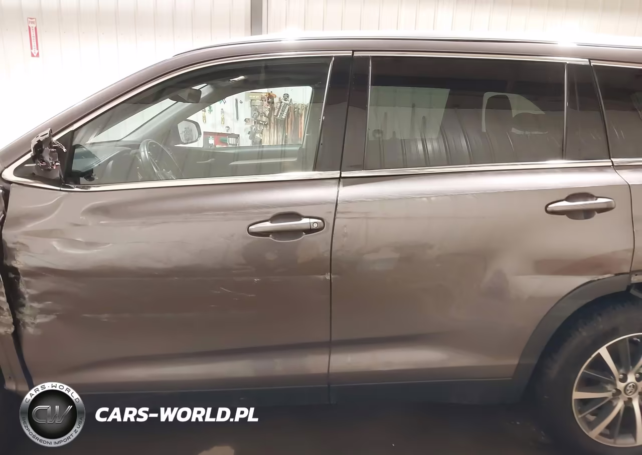 2019 Toyota Highlander Xle VIN:5TDJZRFH5KS596850 - 15