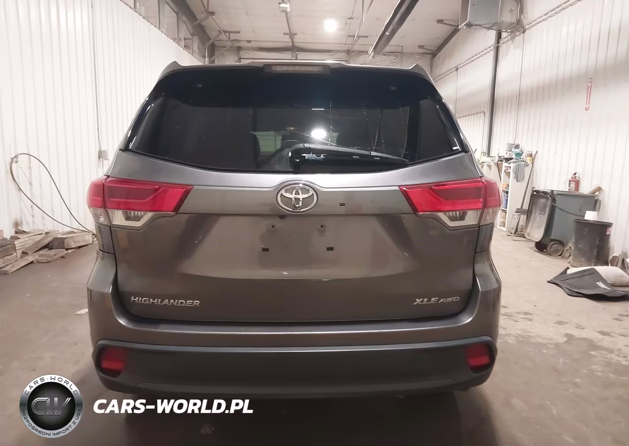 2019 Toyota Highlander Xle VIN:5TDJZRFH5KS596850 - 17