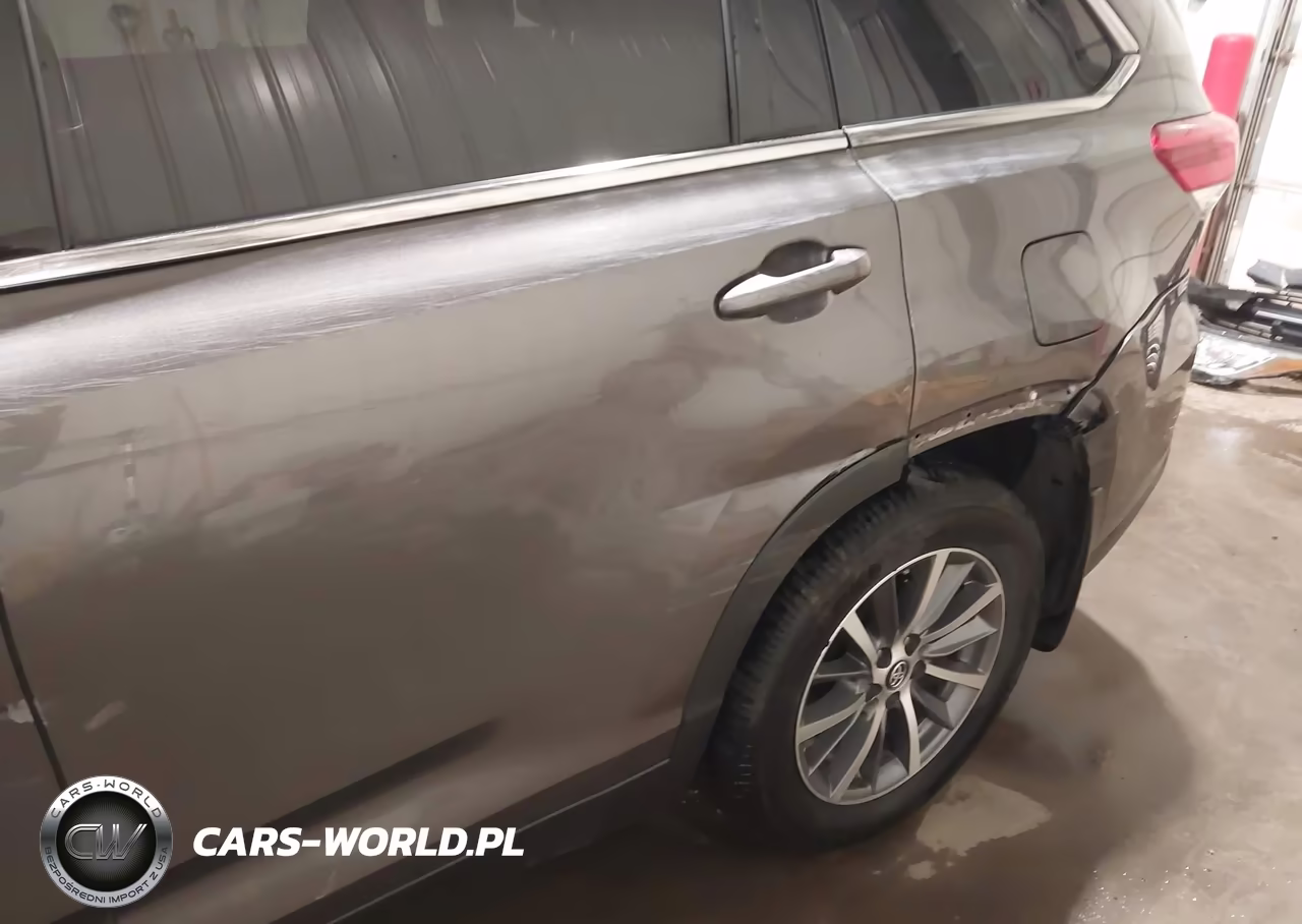 2019 Toyota Highlander Xle VIN:5TDJZRFH5KS596850 - 19