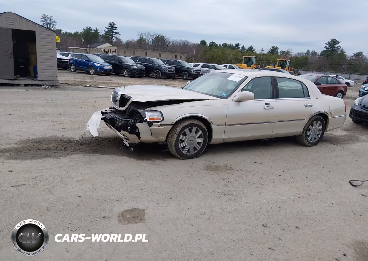 2003 Lincoln Town Car Cartier VIN:1LNHM83W53Y600813 - 2