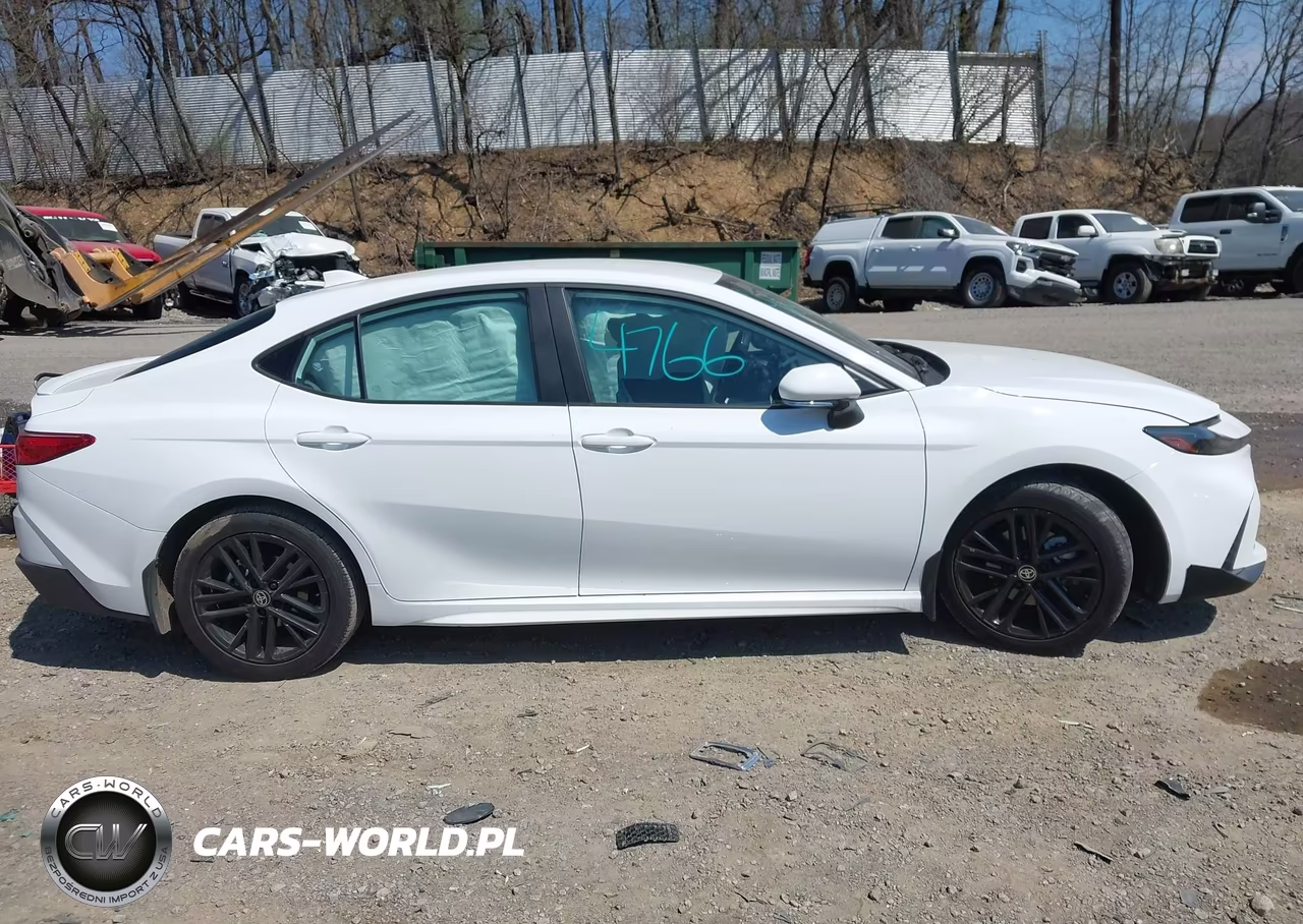 2025 Toyota Camry Se VIN:4T1DBADK8SU537381 - 13