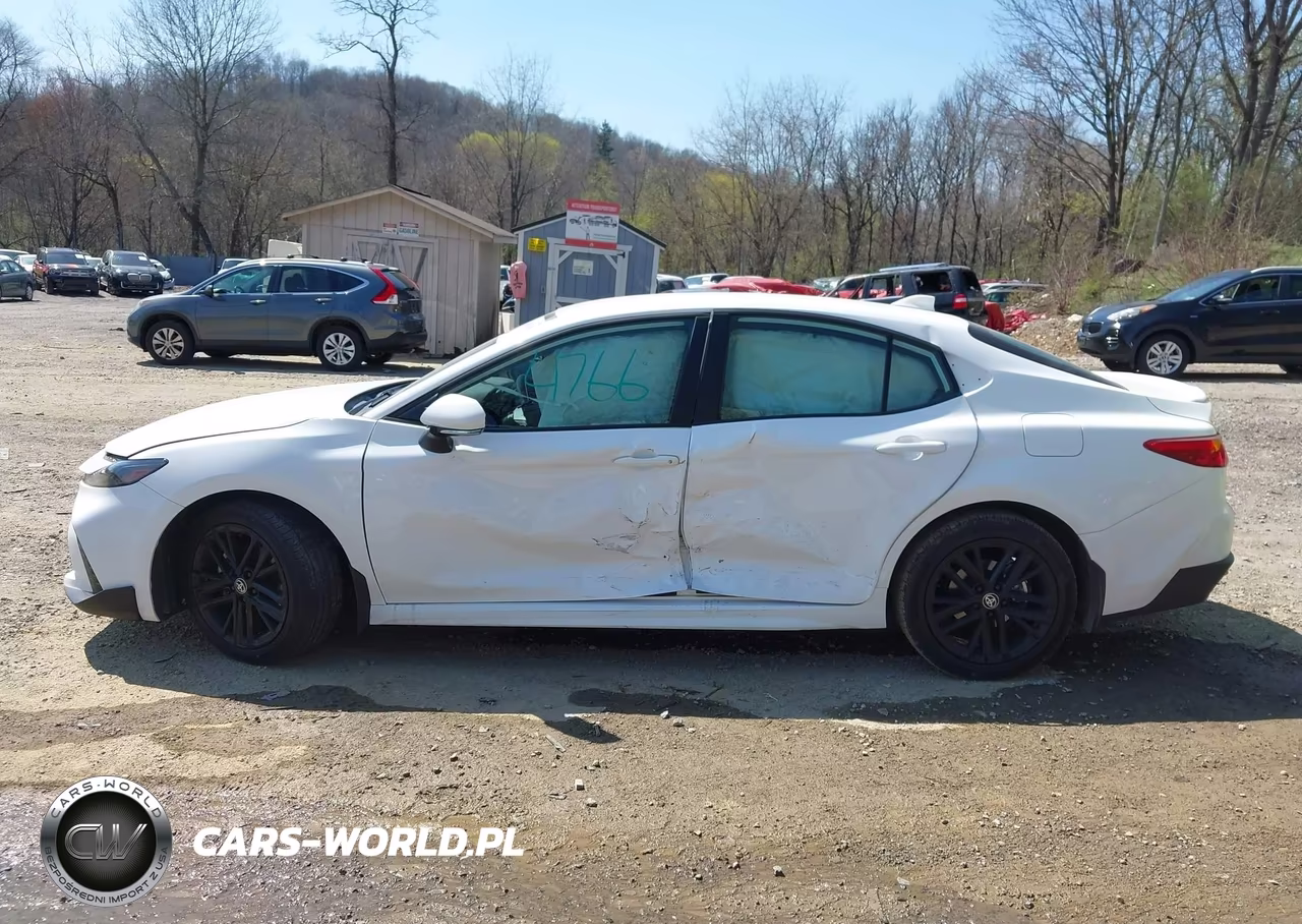 2025 Toyota Camry Se VIN:4T1DBADK8SU537381 - 14