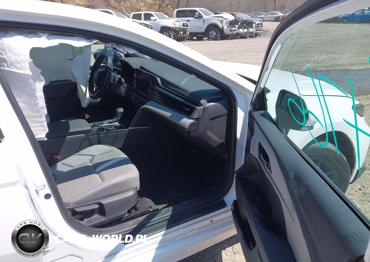 2025 Toyota Camry Se VIN:4T1DBADK8SU537381 - 5
