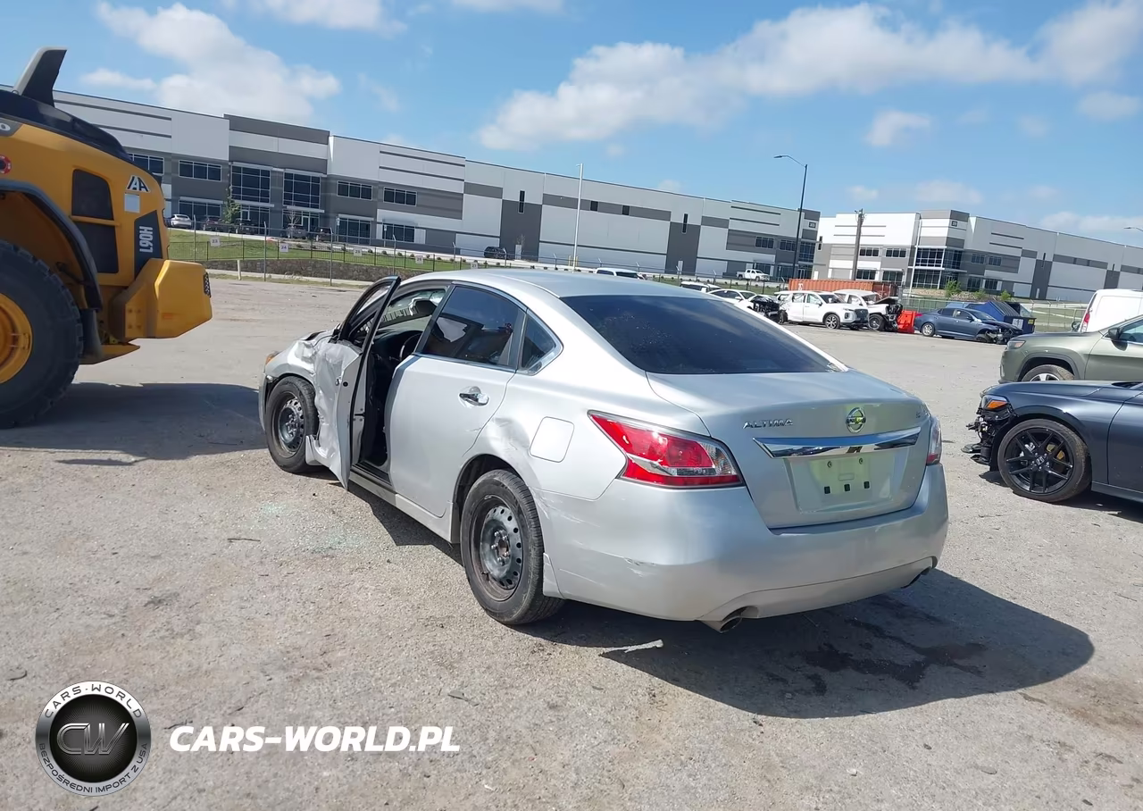 2015 Nissan Altima 2.5 S VIN:1N4AL3AP6FC177061 - 3