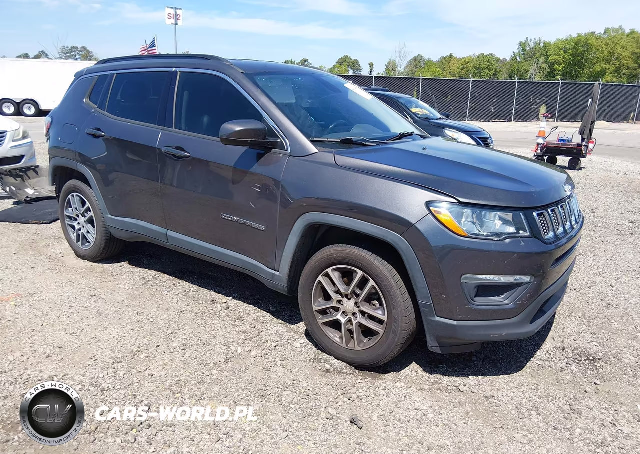 2017 Jeep New Compass Latitude 4X4 – zdjęcie 1 z 20