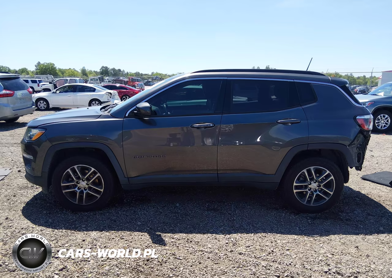 2017 Jeep New Compass Latitude 4X4 VIN:3C4NJDBBXHT635847 - 15