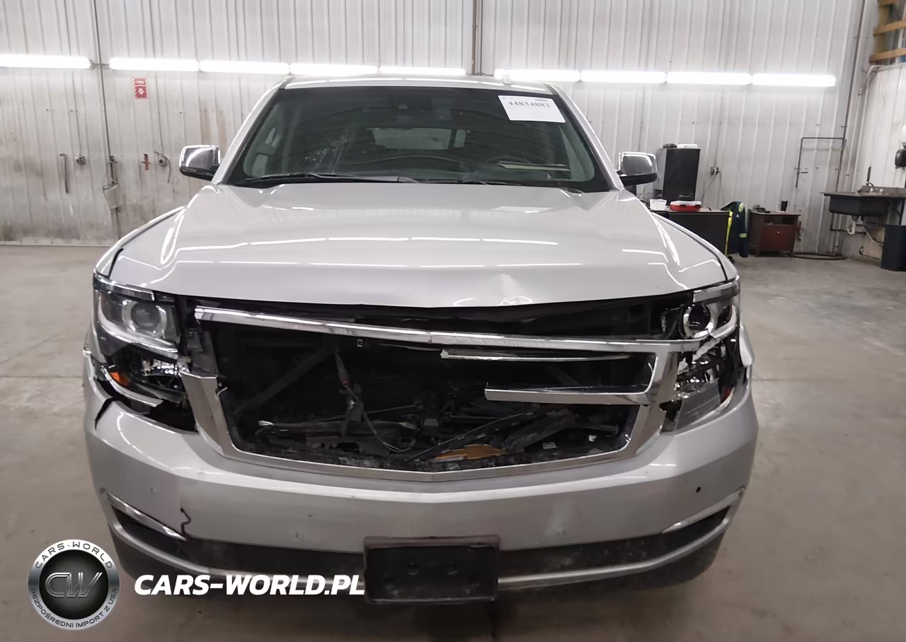 2018 Chevrolet Suburban Premier VIN:1GNSKJKC8JR158025 - 13