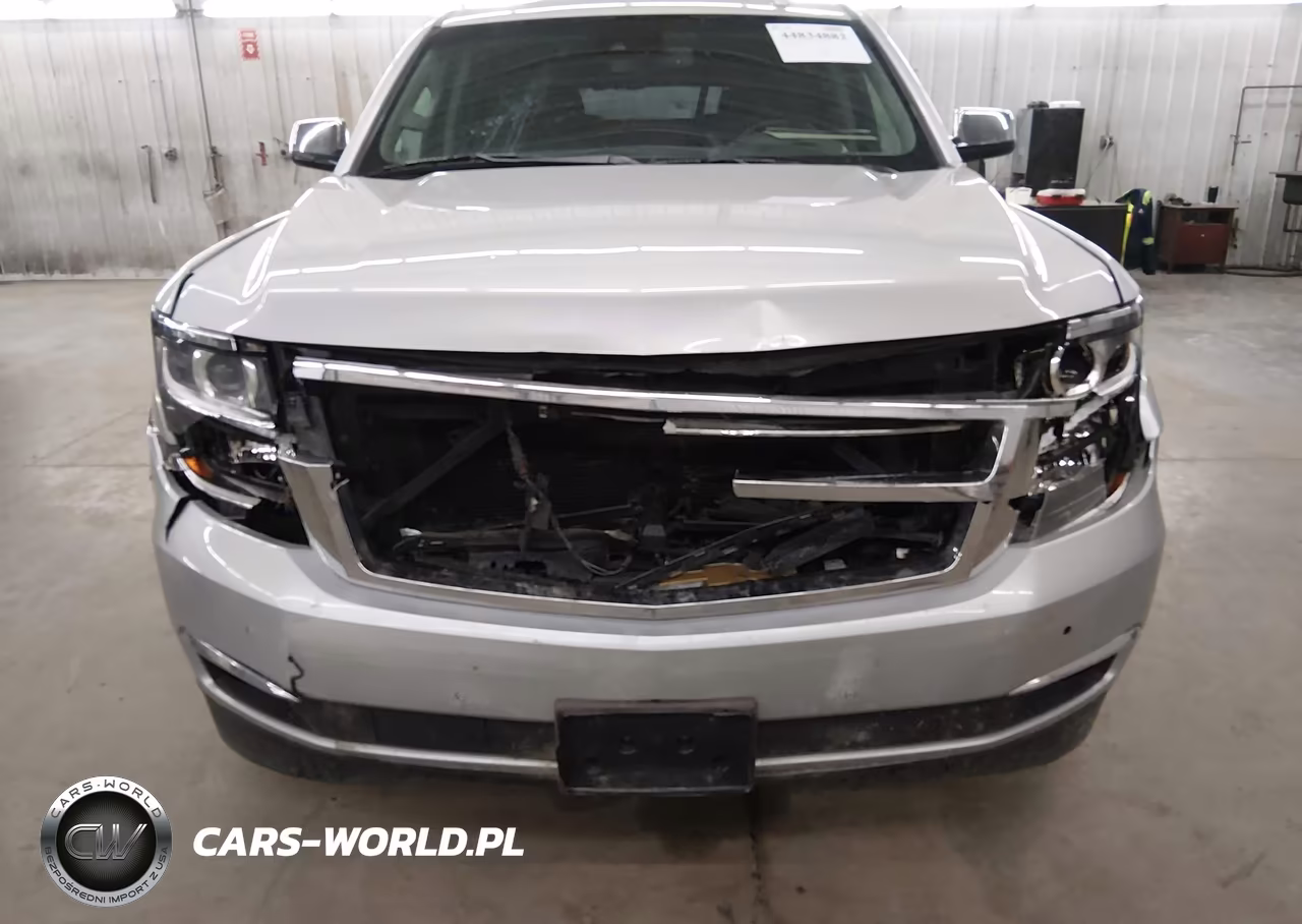 2018 Chevrolet Suburban Premier VIN:1GNSKJKC8JR158025 - 6