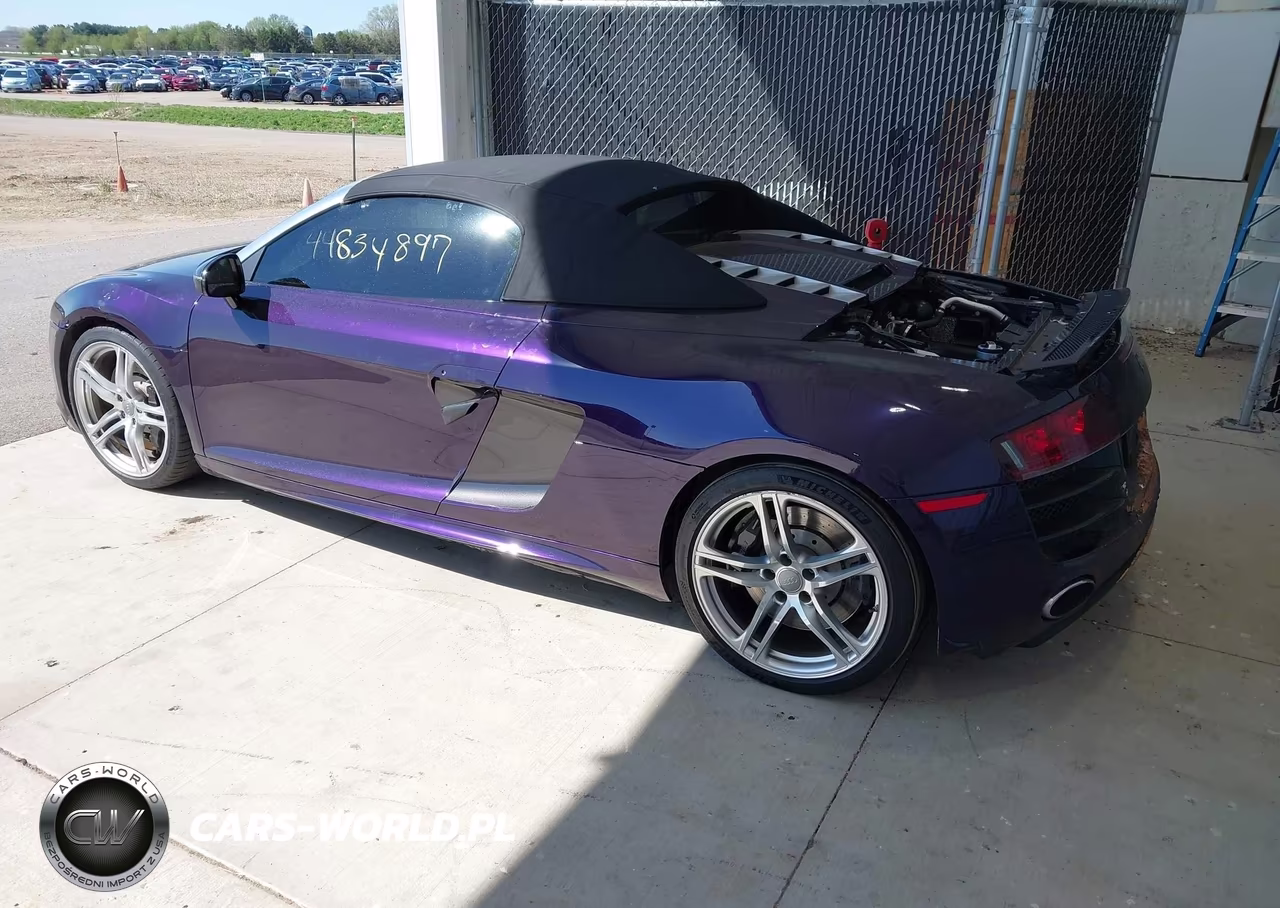 2011 Audi R8 5.2 VIN:WUAVNAFG9BN000475 - 3