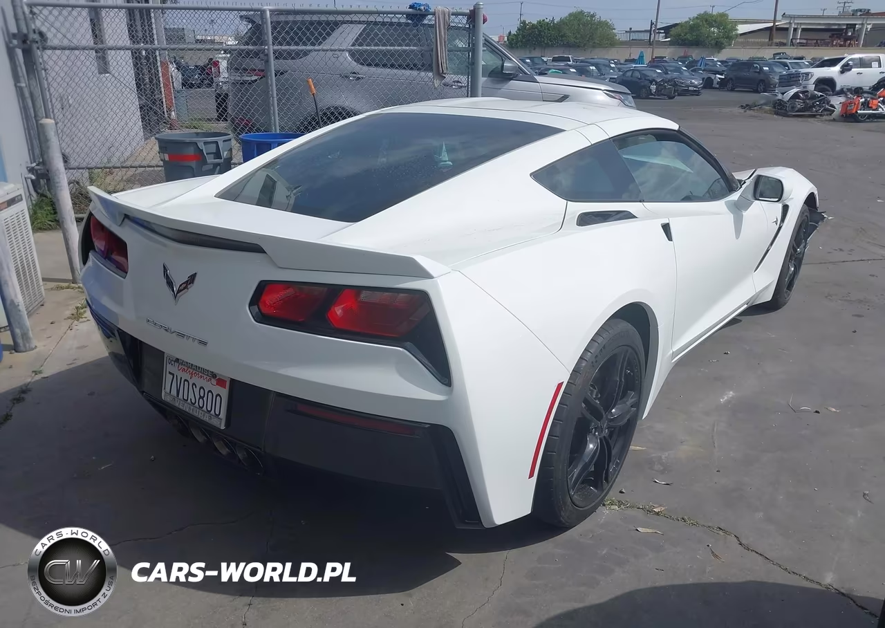 2016 Chevrolet Corvette Stingray VIN:1G1YB2D72G5125877 - 4