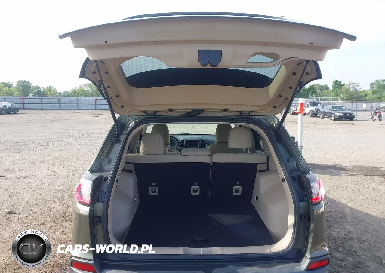 2019 Jeep Cherokee Latitude Fwd VIN:1C4PJLCB9KD206083 - 17