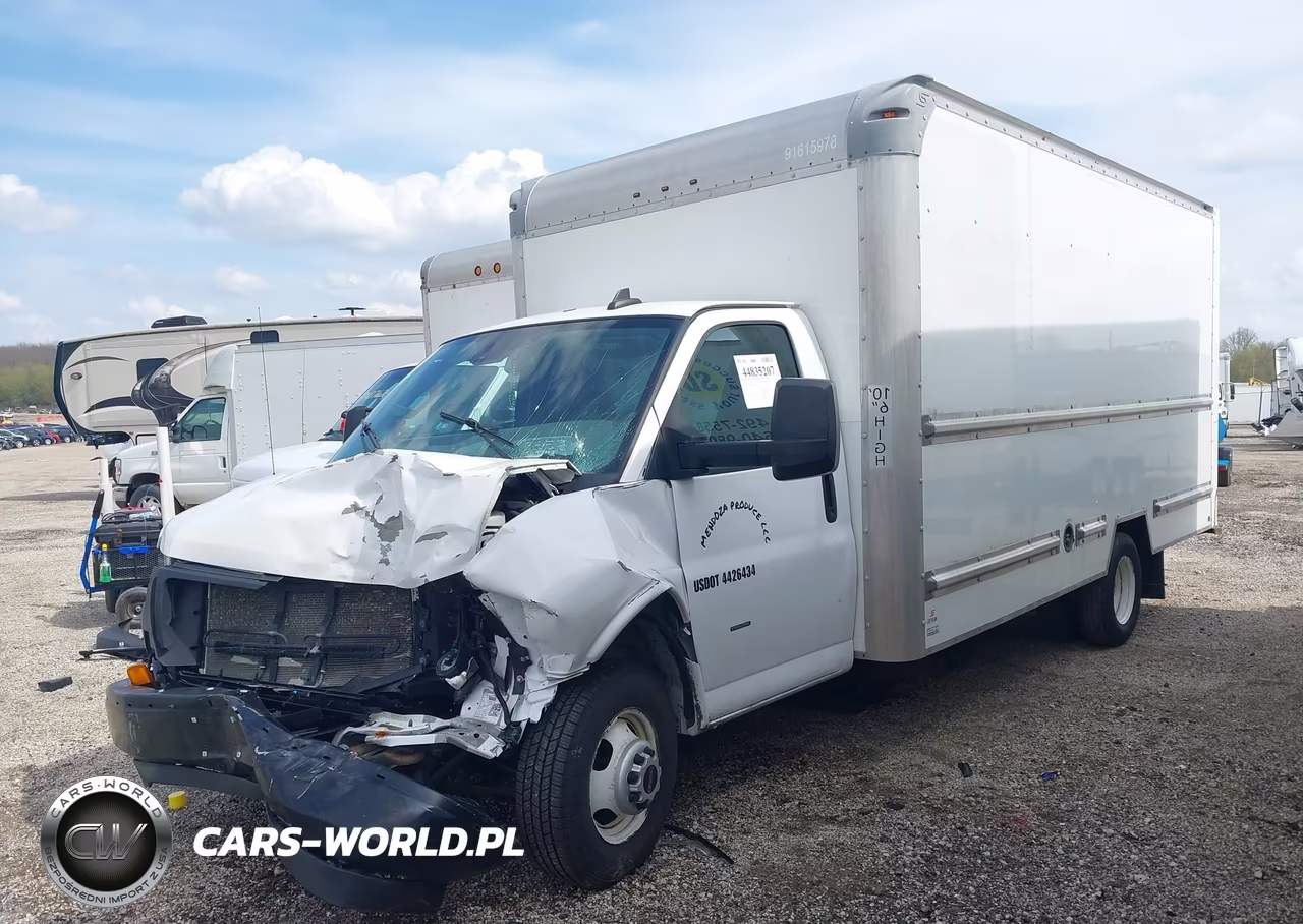 2020 GMC Savana Cutaway Work Van VIN:7GZ37TCG4LN008549 - 14