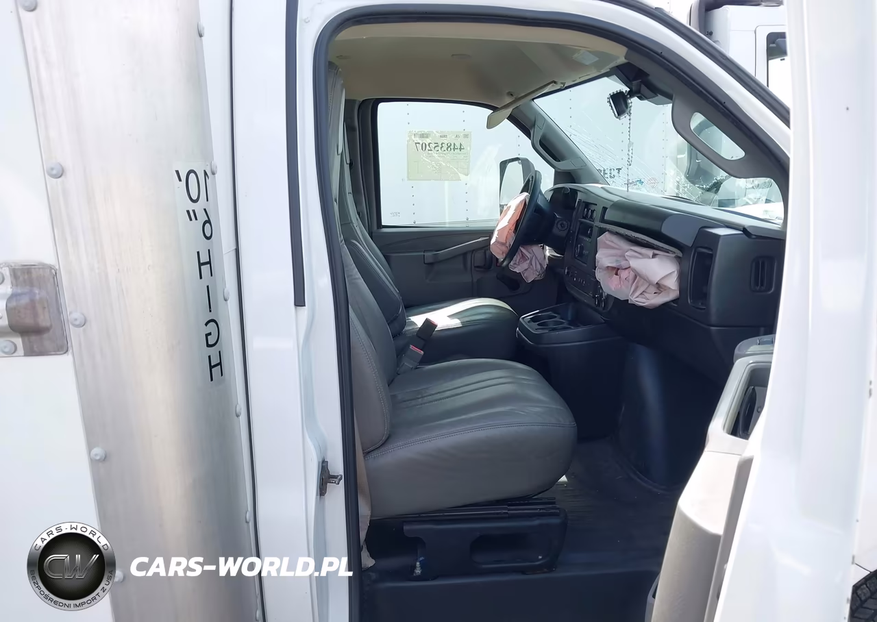 2020 GMC Savana Cutaway Work Van VIN:7GZ37TCG4LN008549 - 5