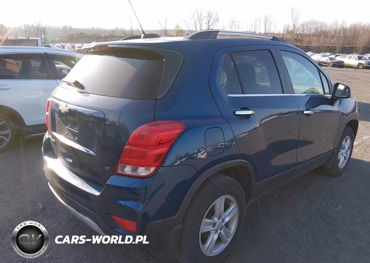 2020 Chevrolet Trax Awd Lt VIN:3GNCJPSB2LL326768 - 4