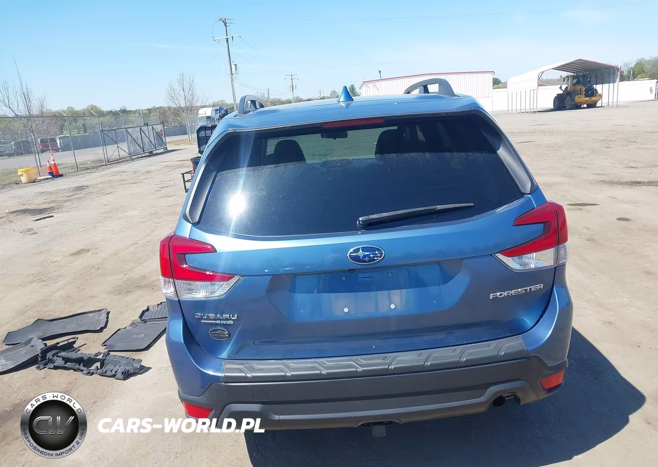 2021 Subaru Forester Premium VIN:JF2SKAFCXMH564421 - 17