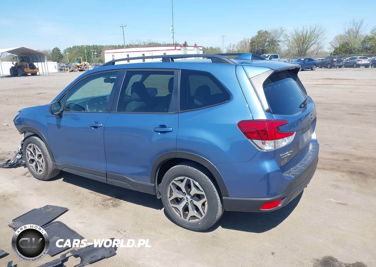 2021 Subaru Forester Premium VIN:JF2SKAFCXMH564421 - 3