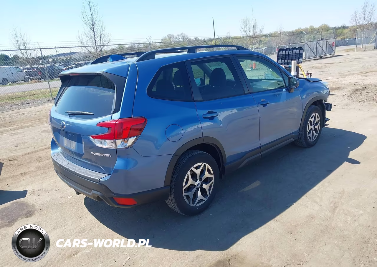 2021 Subaru Forester Premium VIN:JF2SKAFCXMH564421 - 4