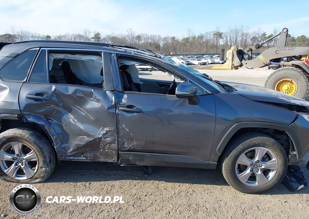 2025 Toyota Rav4 Xle VIN:2T3P1RFV9SW513409 - 12