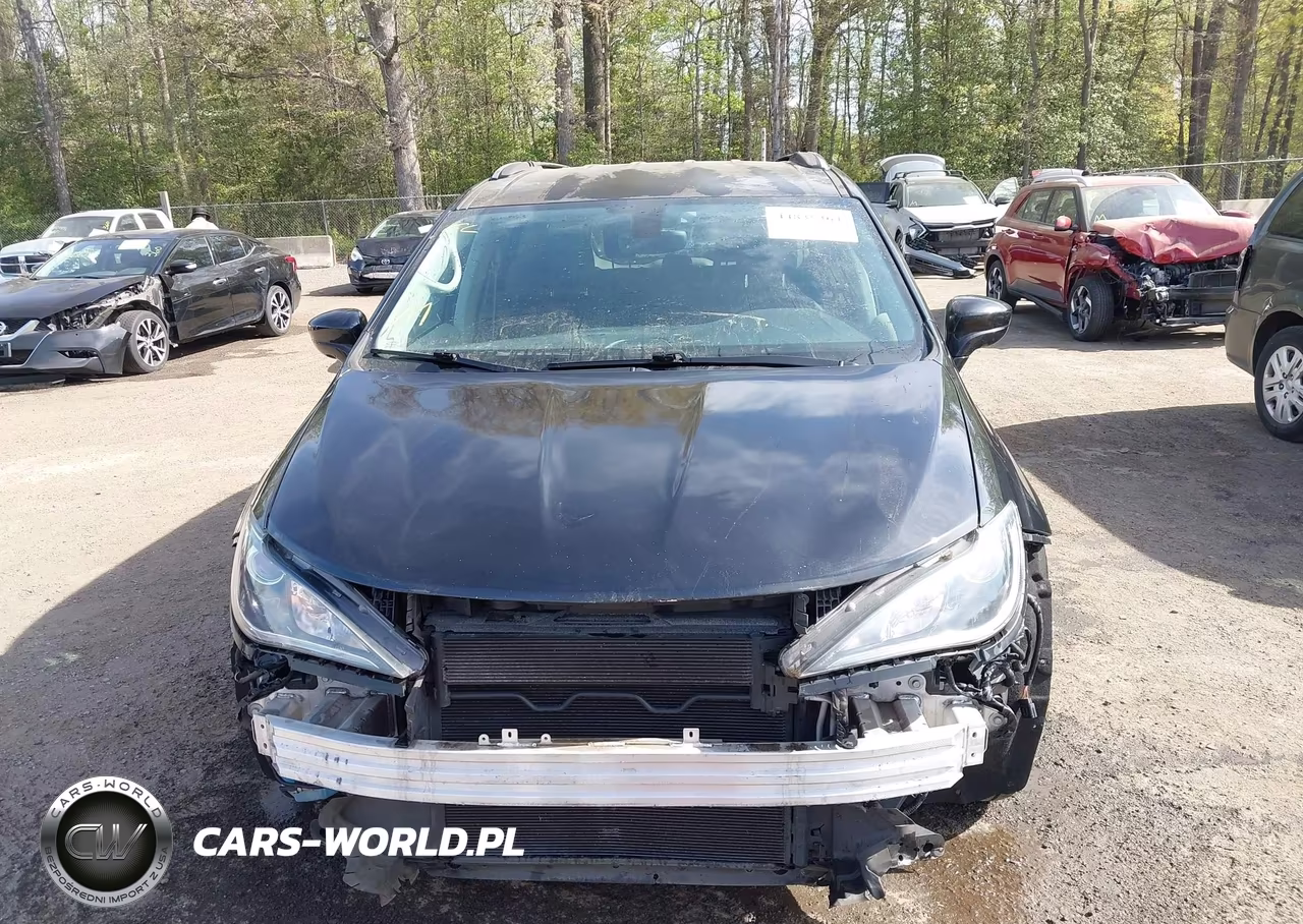 2019 Chrysler Pacifica Touring L VIN:2C4RC1BG2KR532759 - 12
